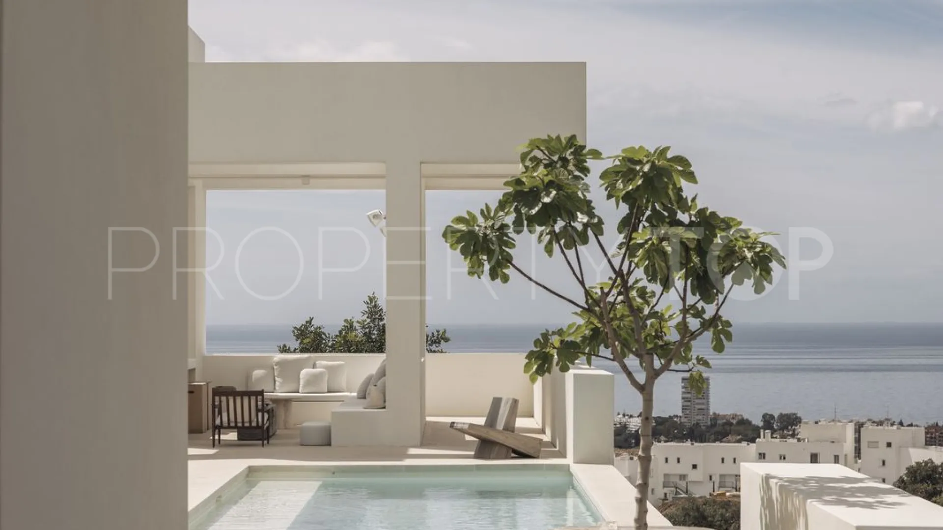 Villa for sale in Los Altos de los Monteros