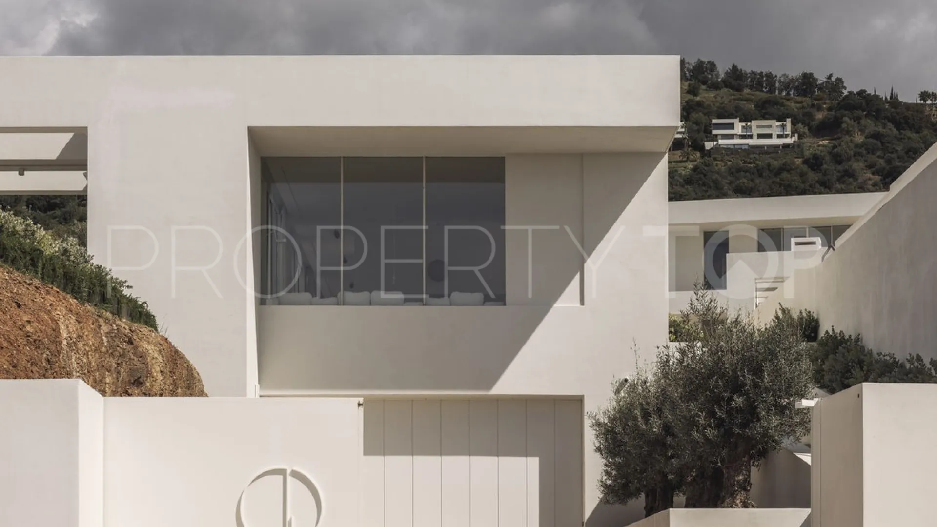 Villa for sale in Los Altos de los Monteros
