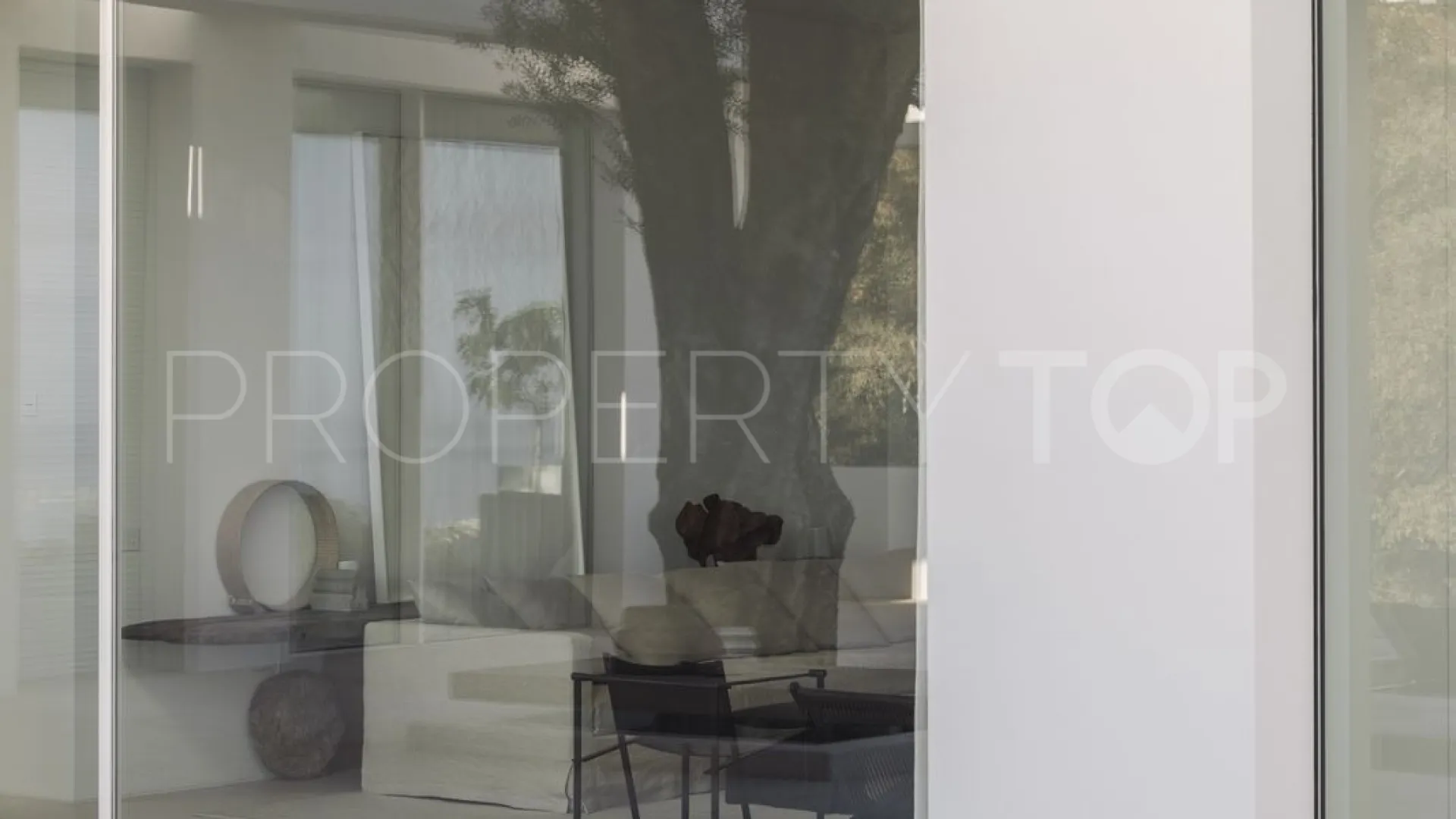 Villa for sale in Los Altos de los Monteros