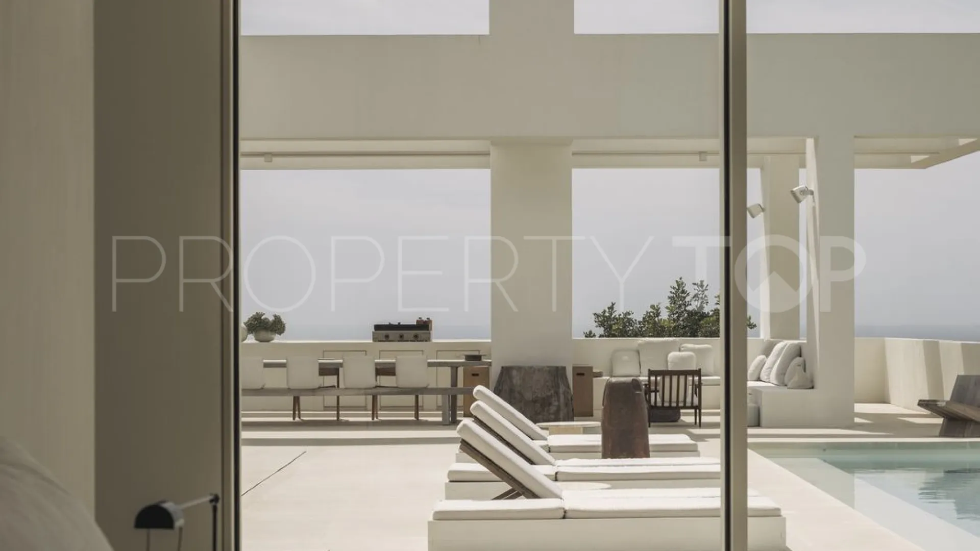 Villa for sale in Los Altos de los Monteros