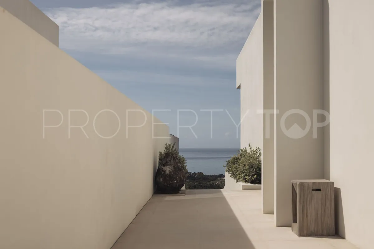 Villa for sale in Los Altos de los Monteros