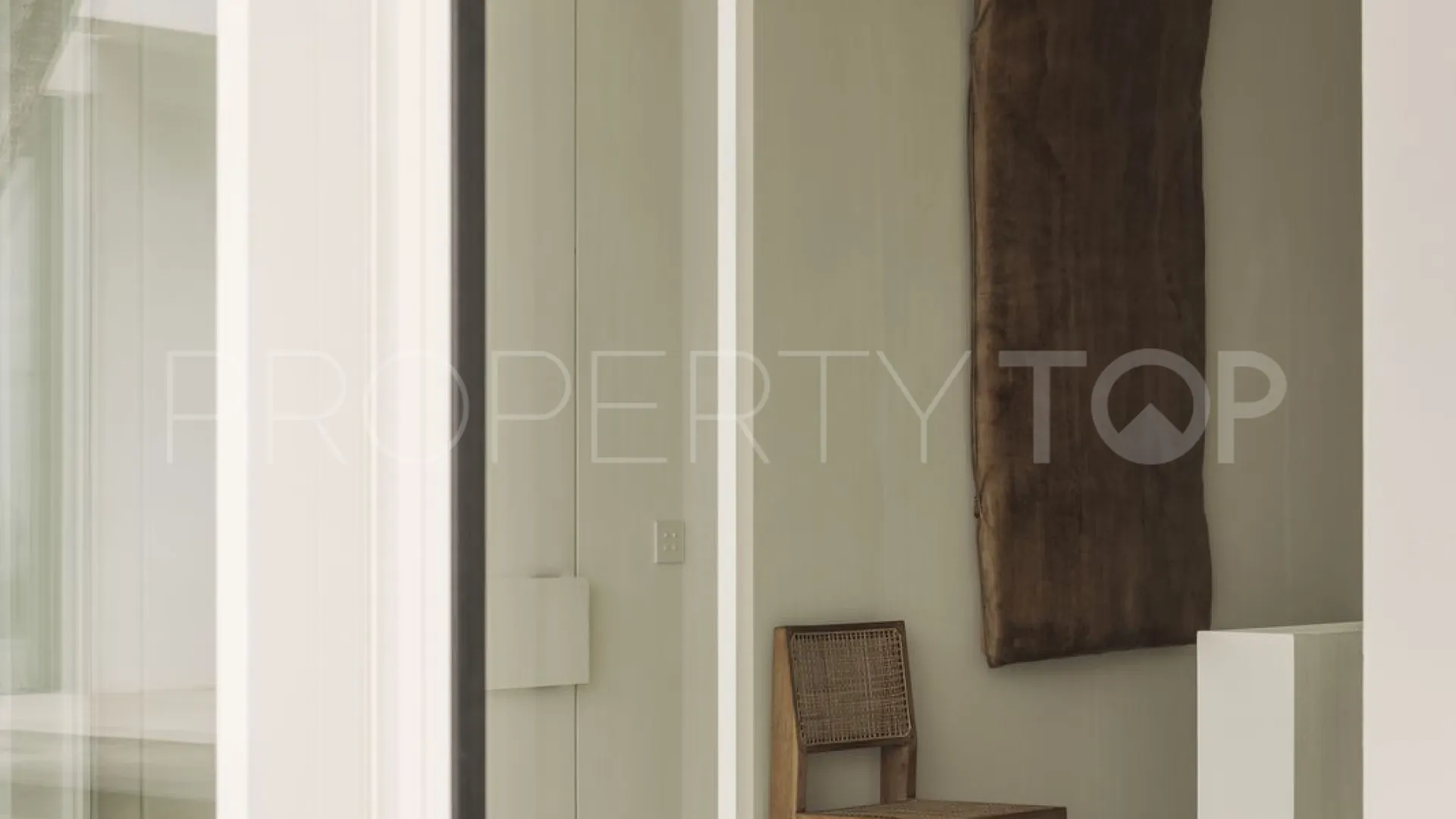 Villa for sale in Los Altos de los Monteros