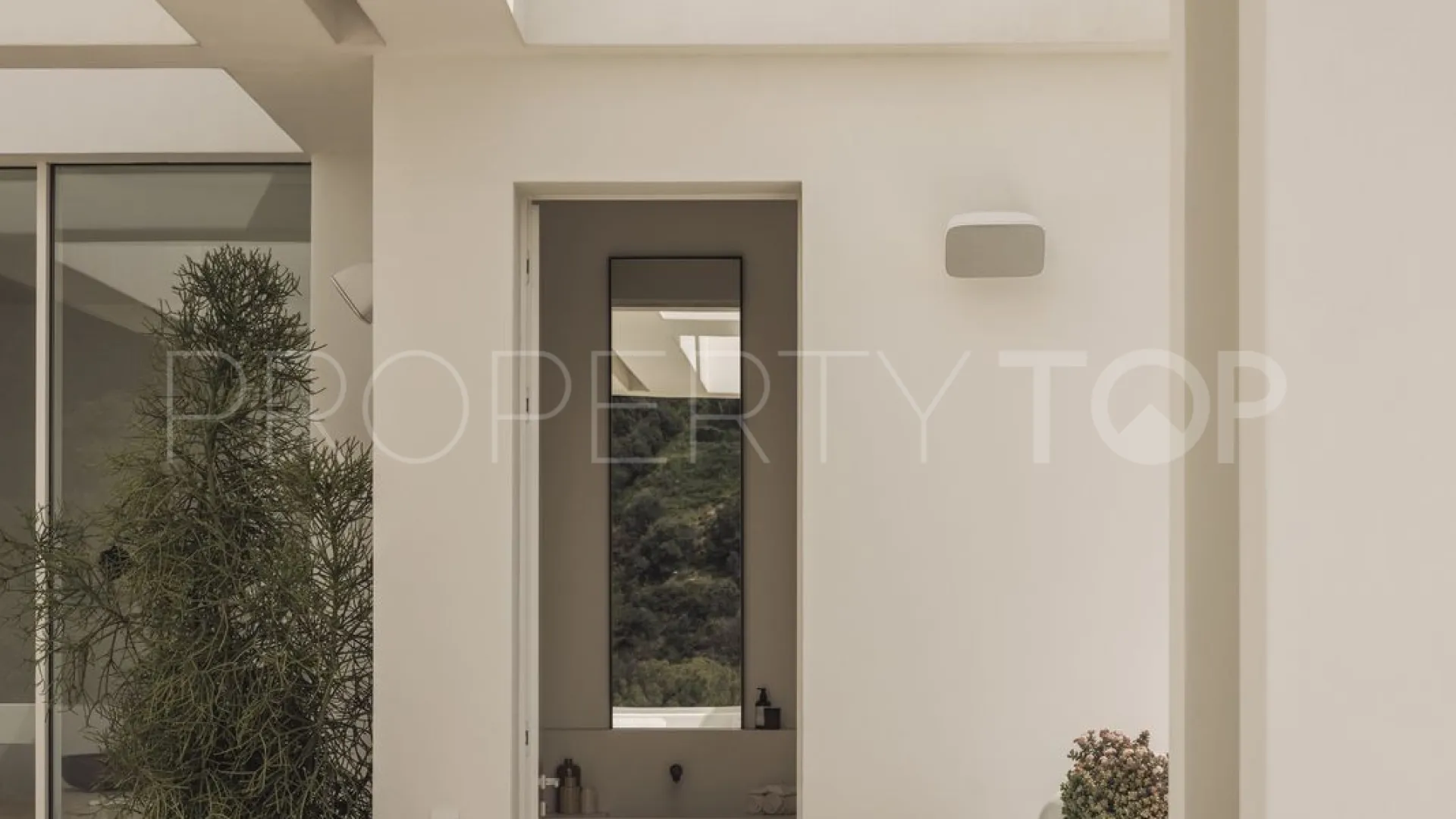 Villa for sale in Los Altos de los Monteros