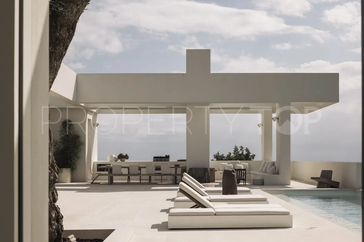 Villa for sale in Los Altos de los Monteros