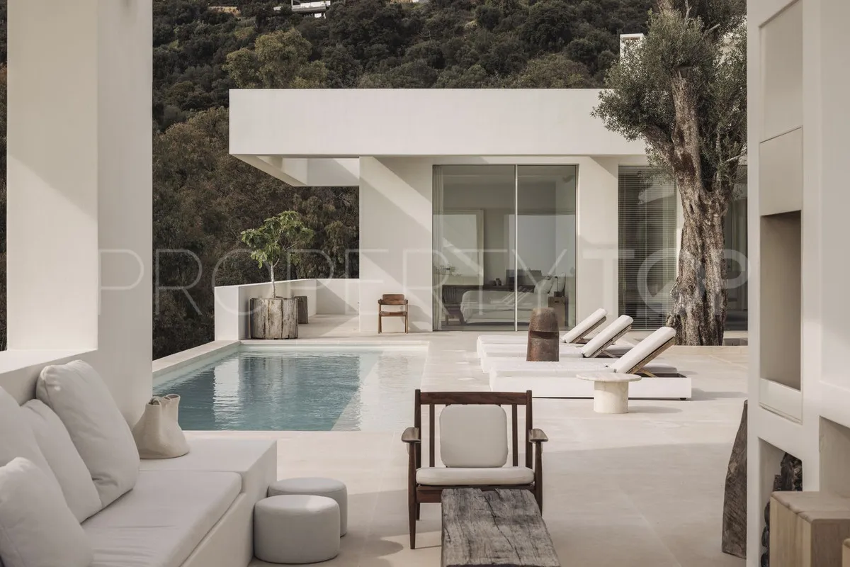 Villa for sale in Los Altos de los Monteros