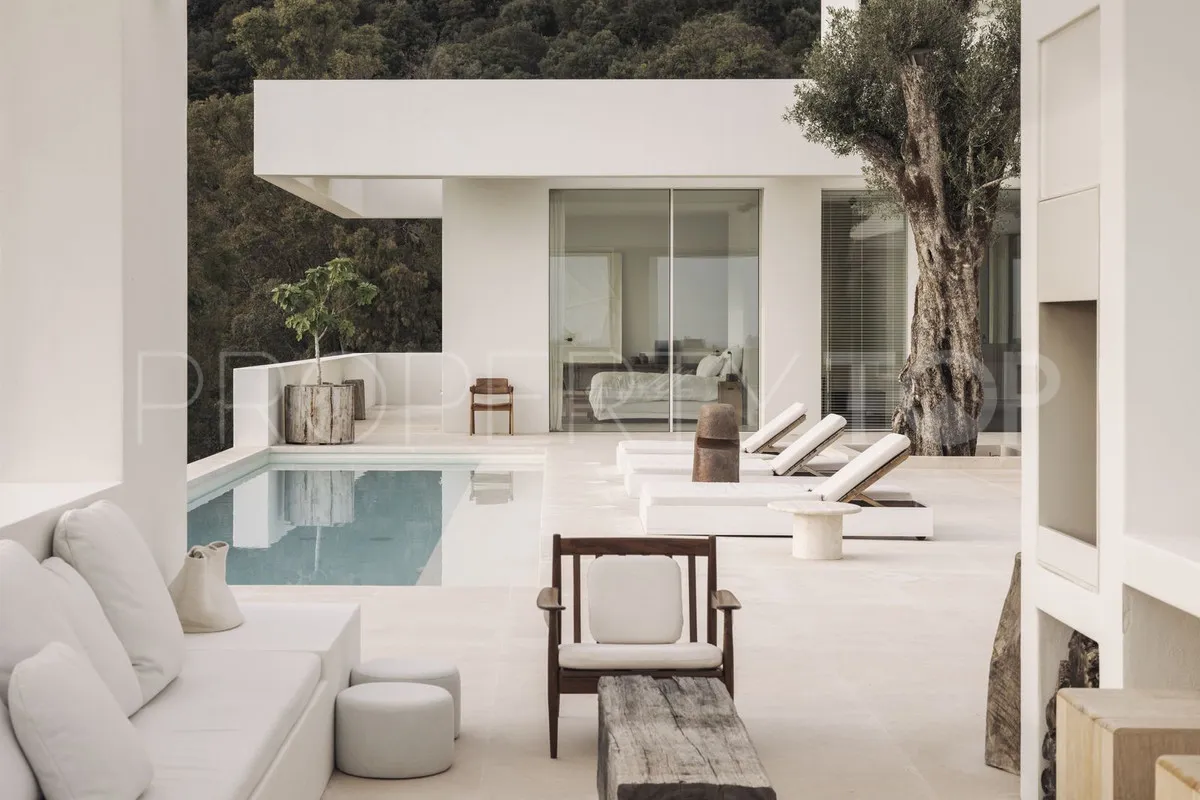 Villa for sale in Los Altos de los Monteros
