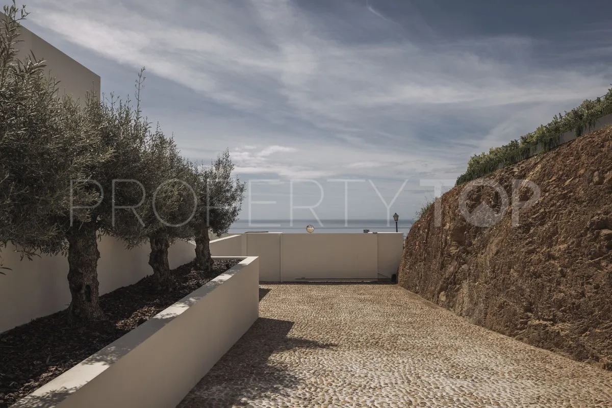 Villa for sale in Los Altos de los Monteros