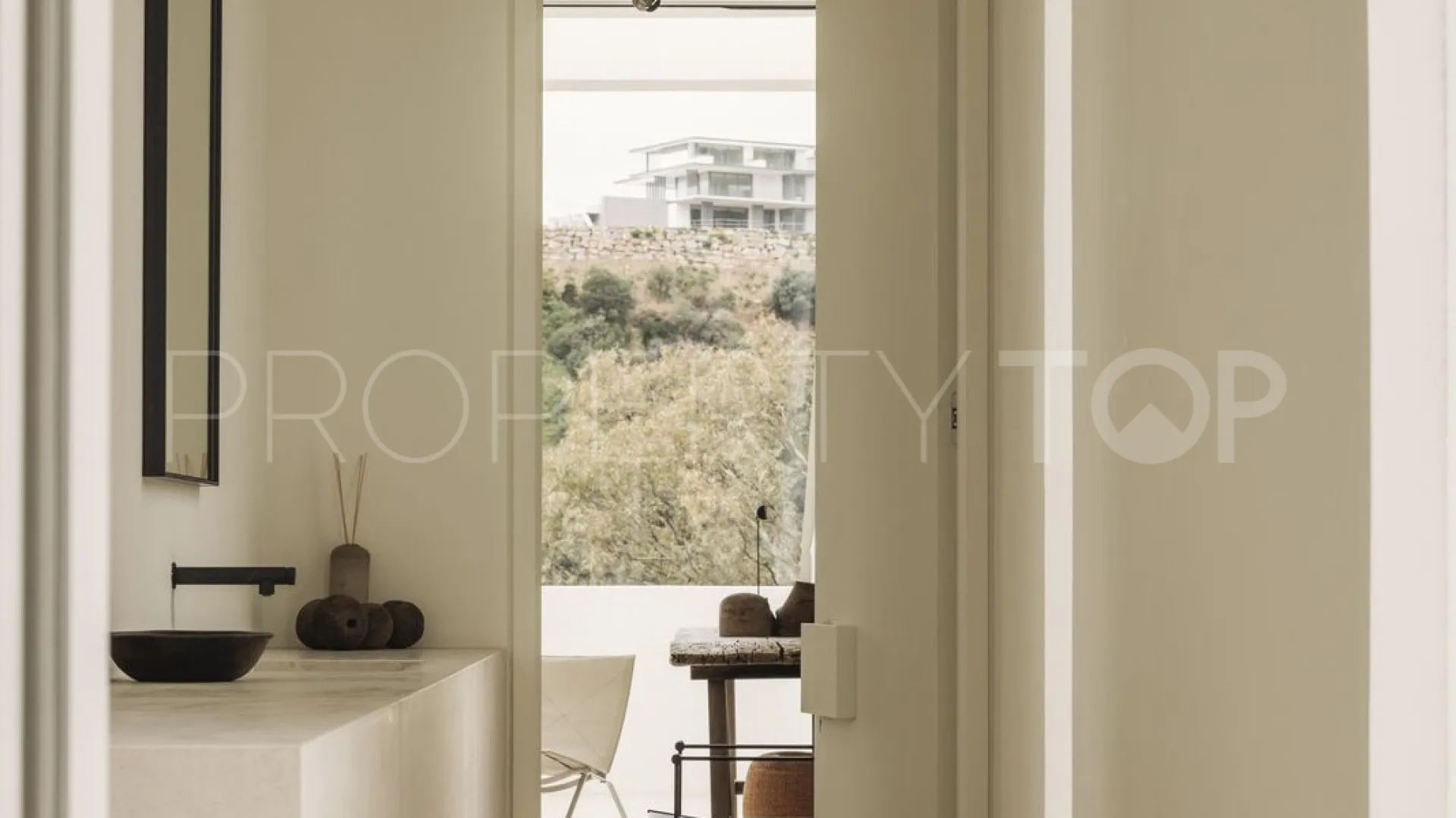 Villa for sale in Los Altos de los Monteros