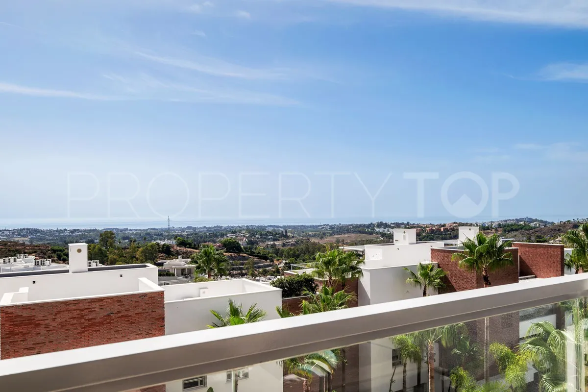 For sale apartment in Benahavis with 2 bedrooms
