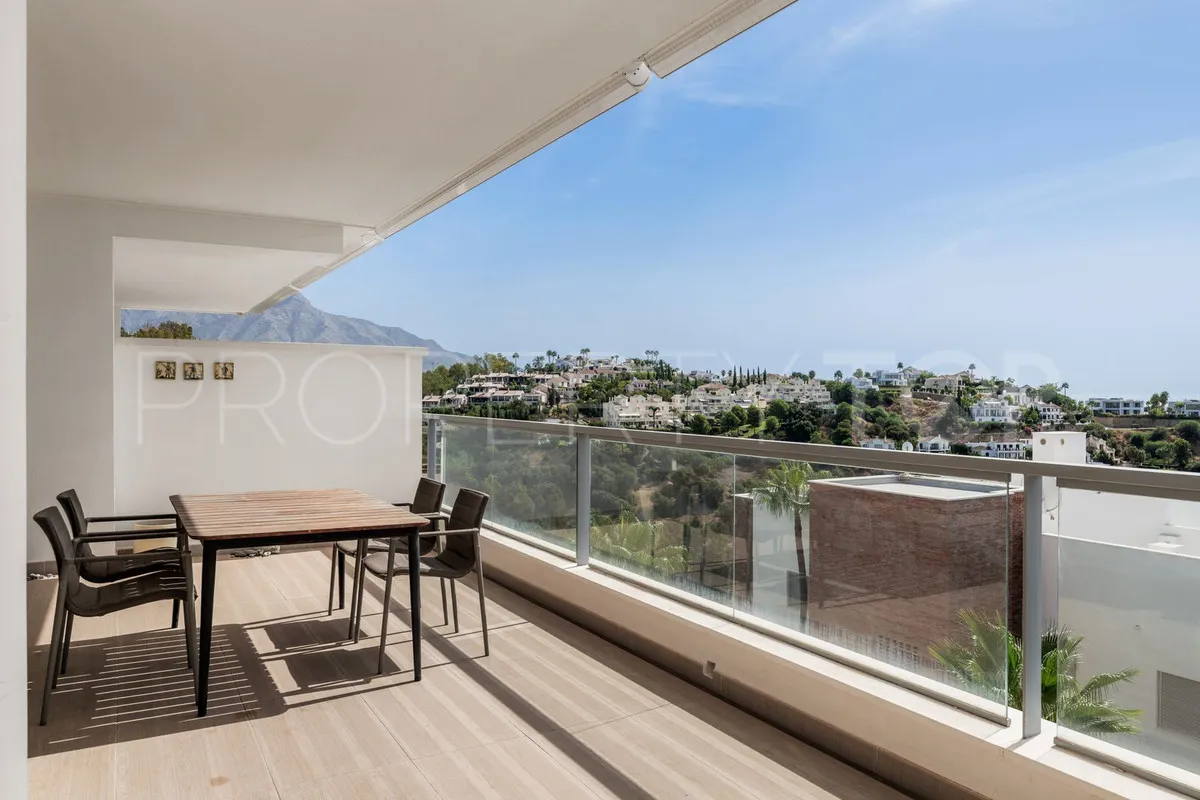 For sale apartment in Benahavis with 2 bedrooms
