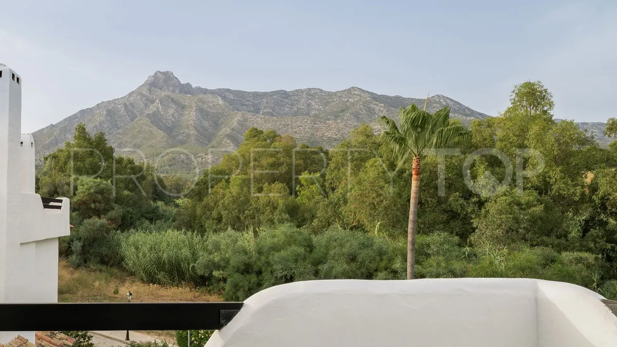 Villa for sale in Marbella City