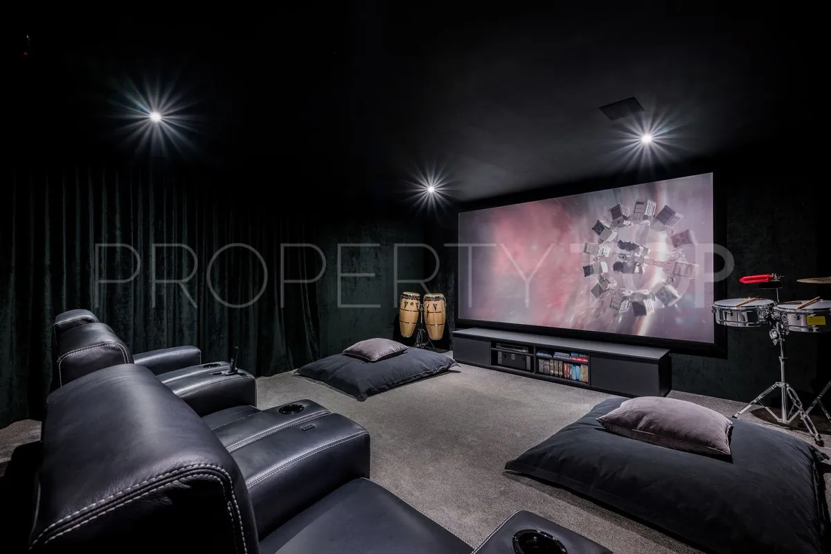Villa for sale in Marbella City