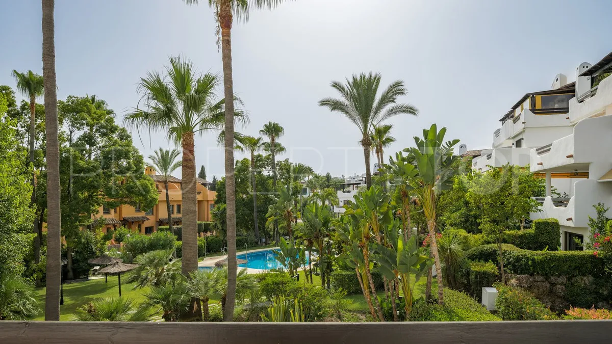 Villa for sale in Marbella City