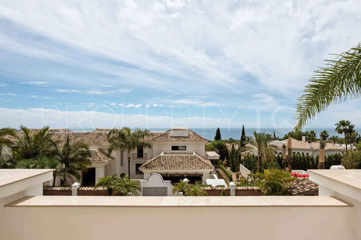 Buy villa with 5 bedrooms in Sierra Blanca