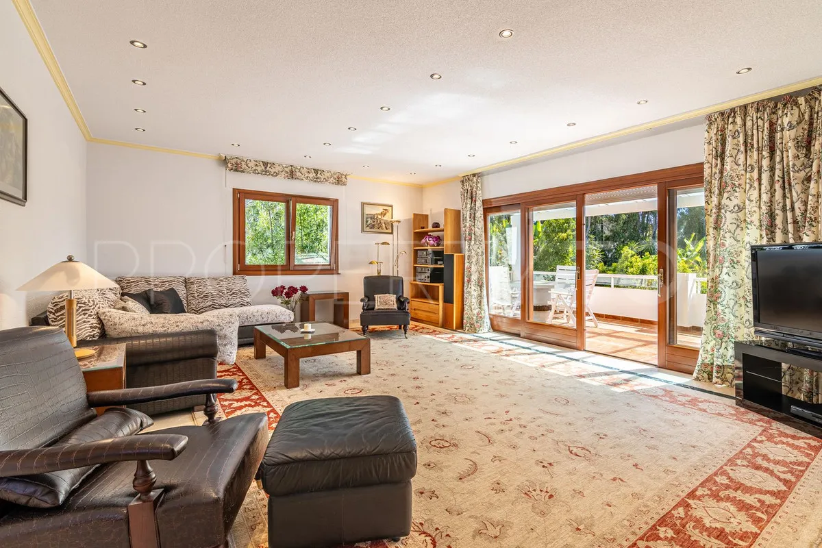 Villa en venta de 4 dormitorios en New Golden Mile
