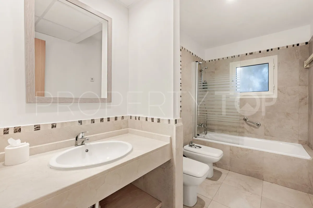 2 bedrooms apartment in Manilva for sale