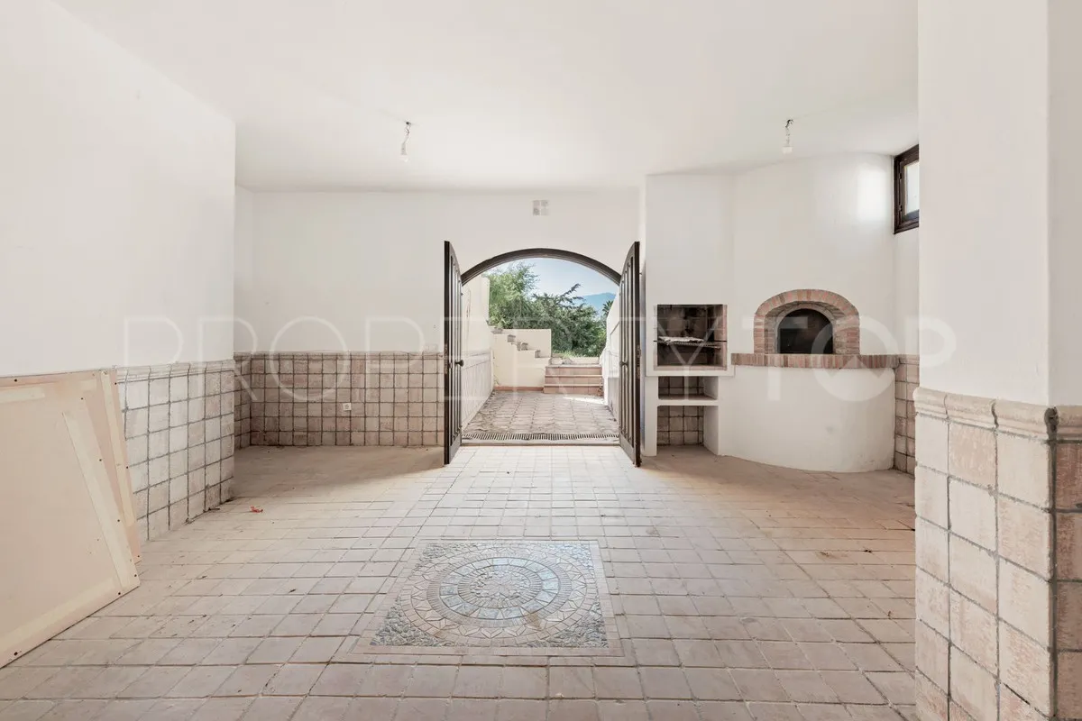 For sale villa in El Paraiso