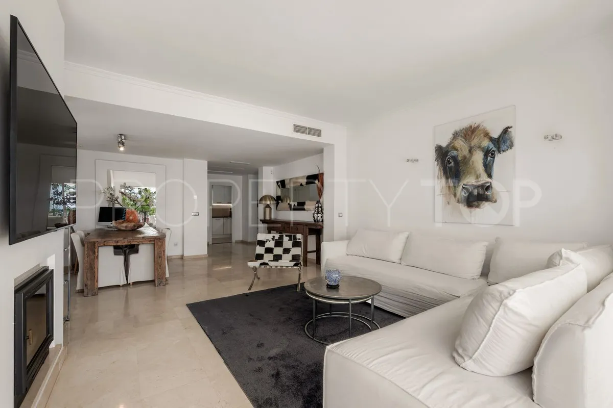 Ático a la venta en Nueva Andalucia con 2 dormitorios