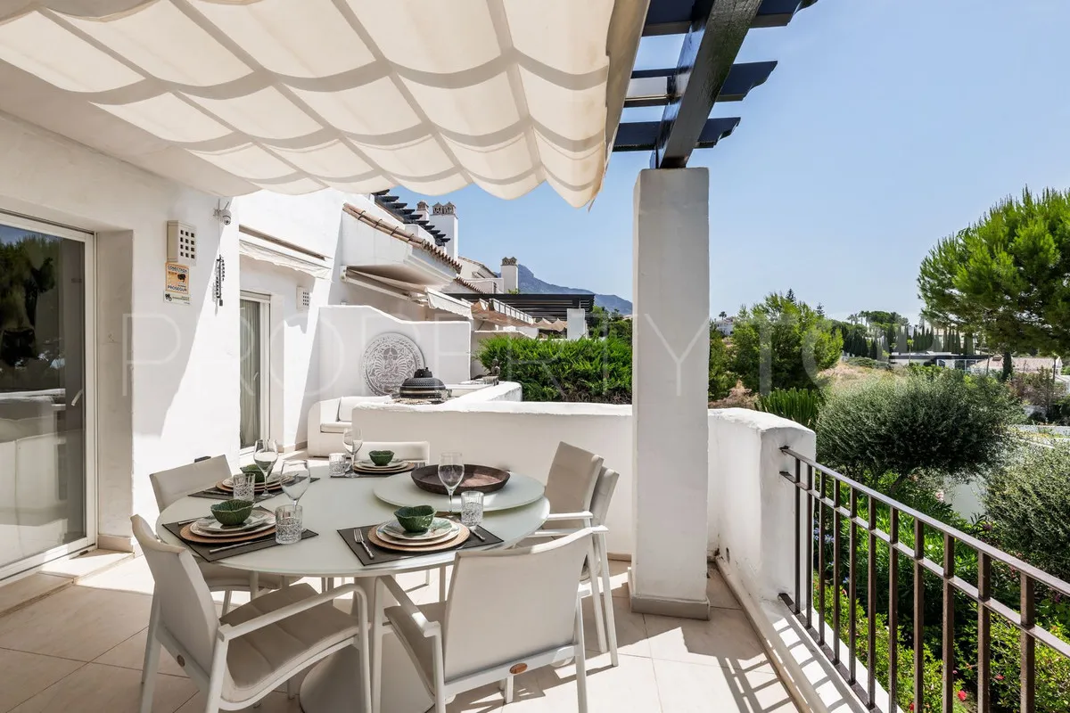 Ático a la venta en Nueva Andalucia con 2 dormitorios
