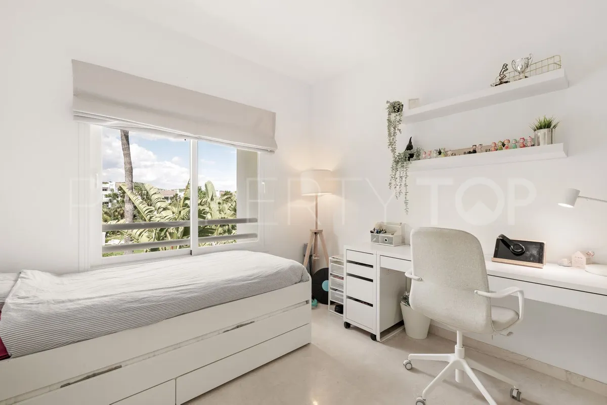 Se vende apartamento en Casares Playa