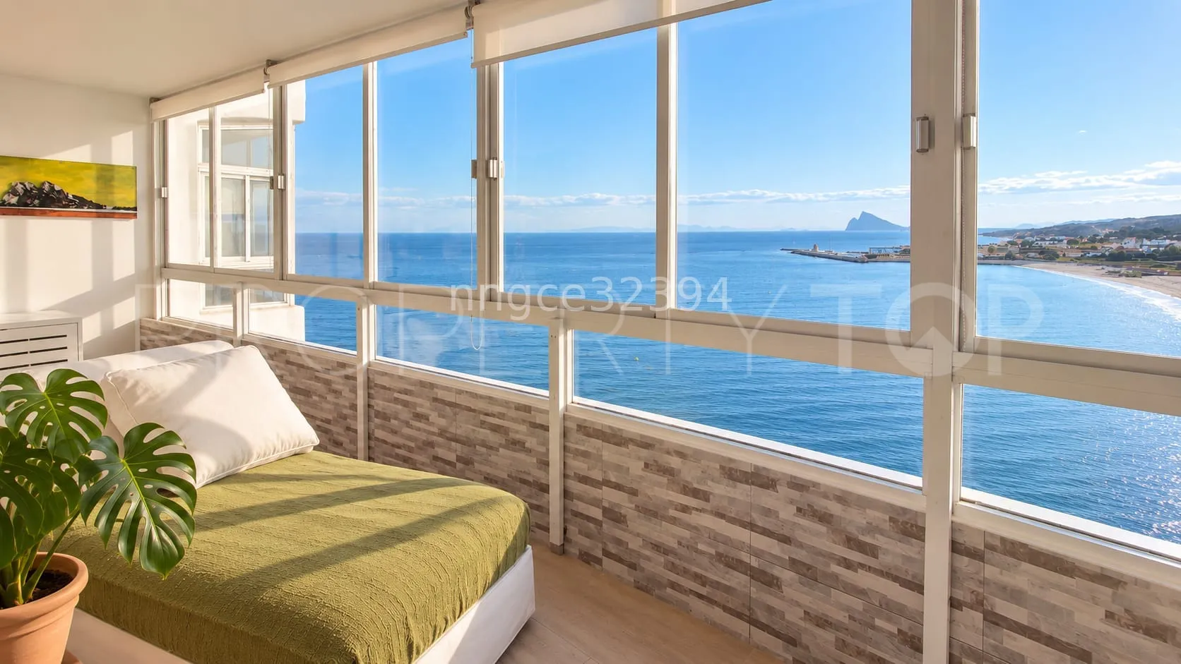 Apartamento en venta con 3 dormitorios en Torreguadiaro