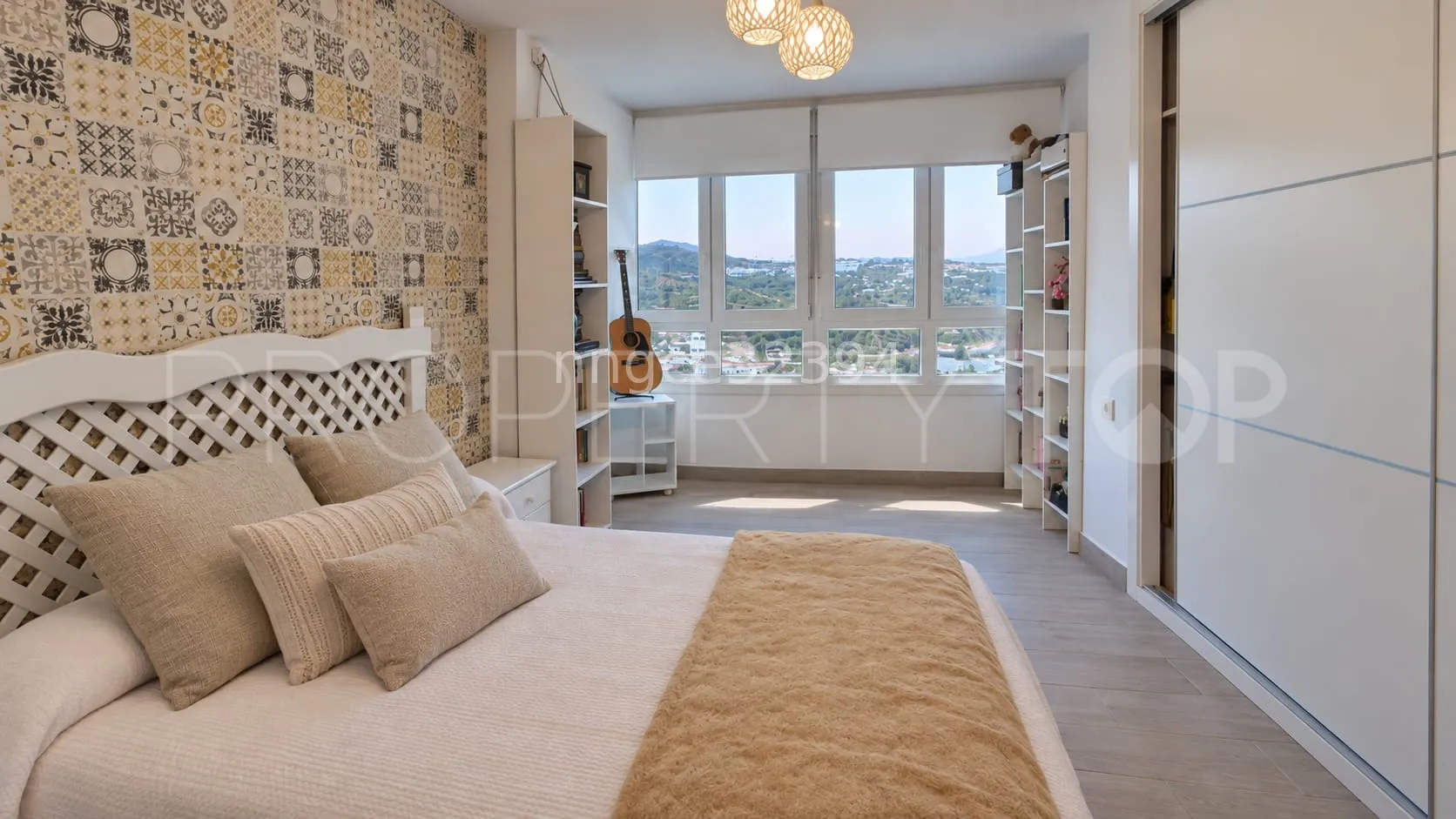 Apartamento en venta con 3 dormitorios en Torreguadiaro