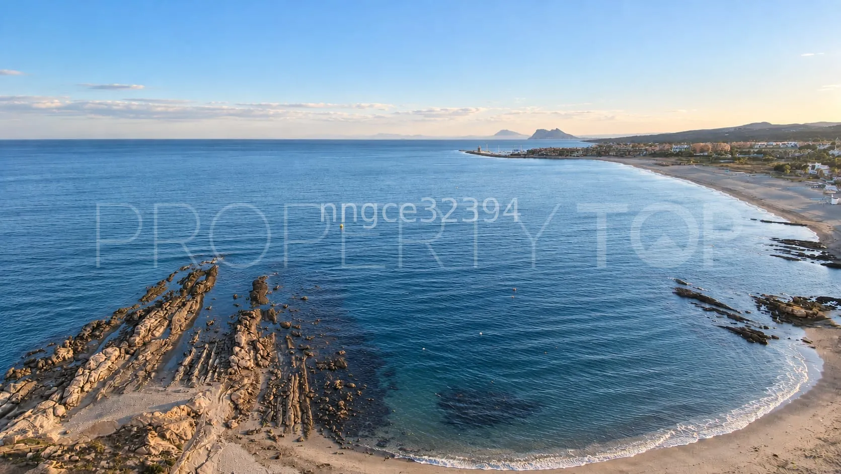 Apartamento en venta con 3 dormitorios en Torreguadiaro