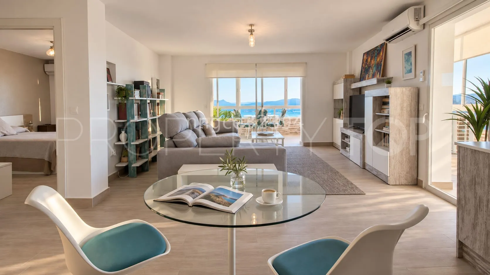 Apartamento en venta con 3 dormitorios en Torreguadiaro