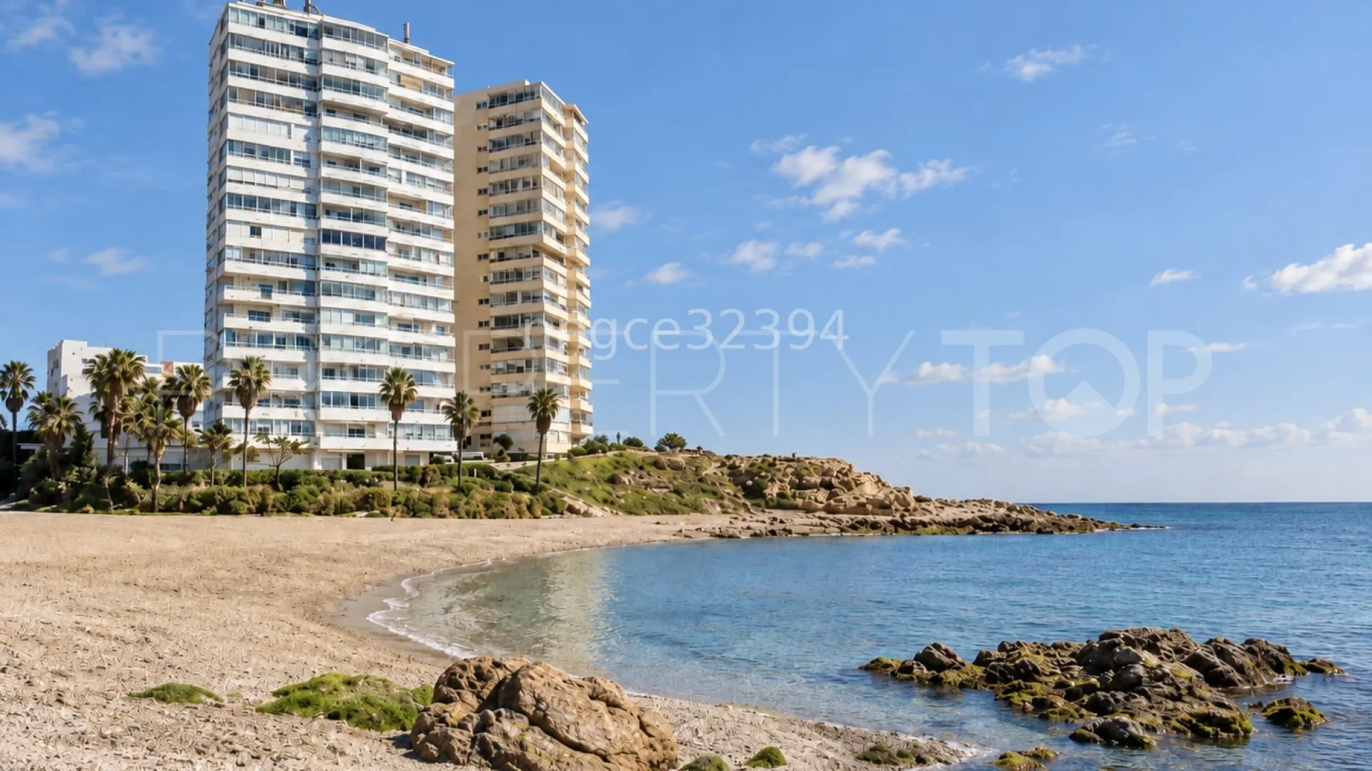 Apartamento en venta con 3 dormitorios en Torreguadiaro