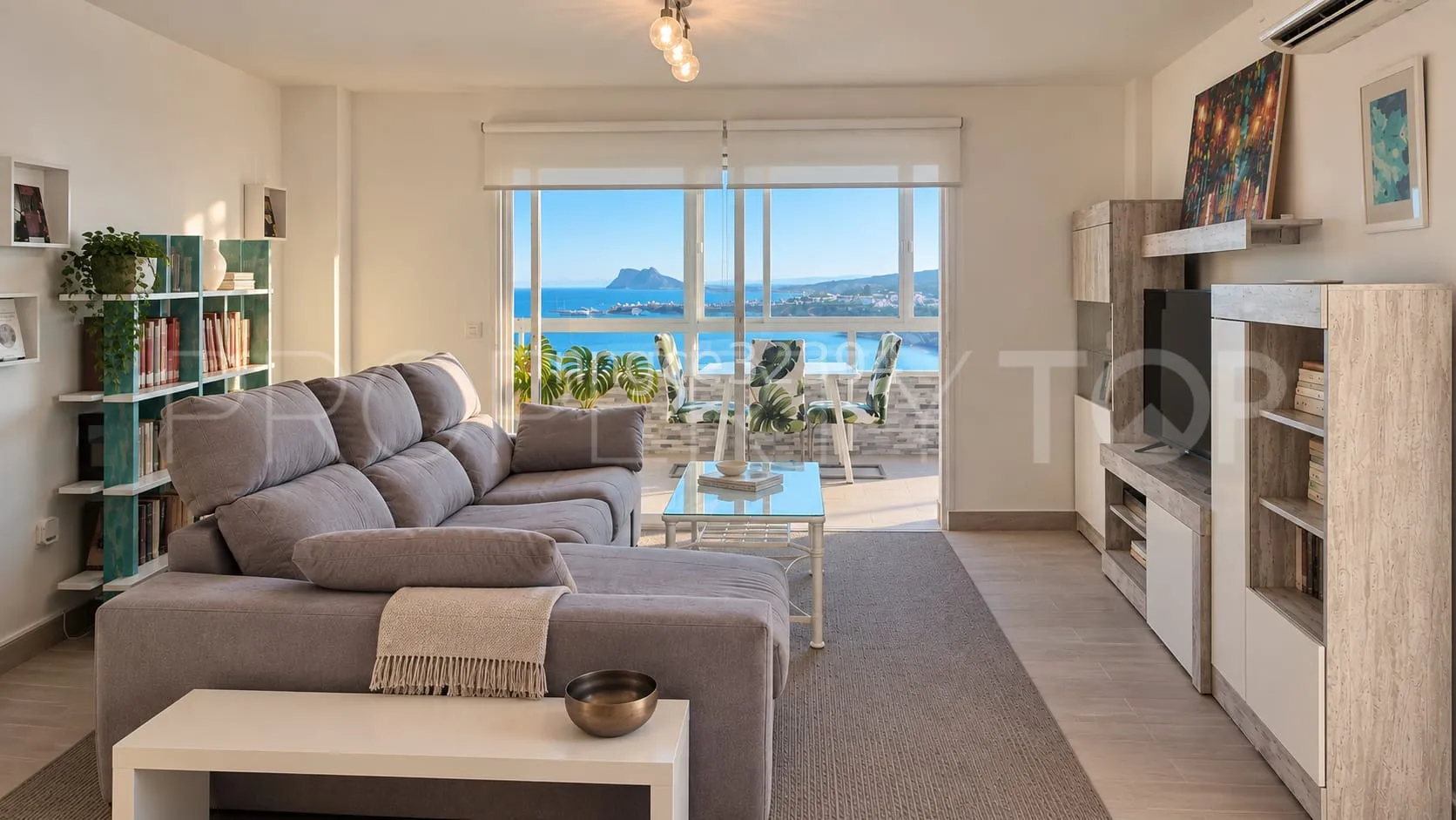 Apartamento en venta con 3 dormitorios en Torreguadiaro