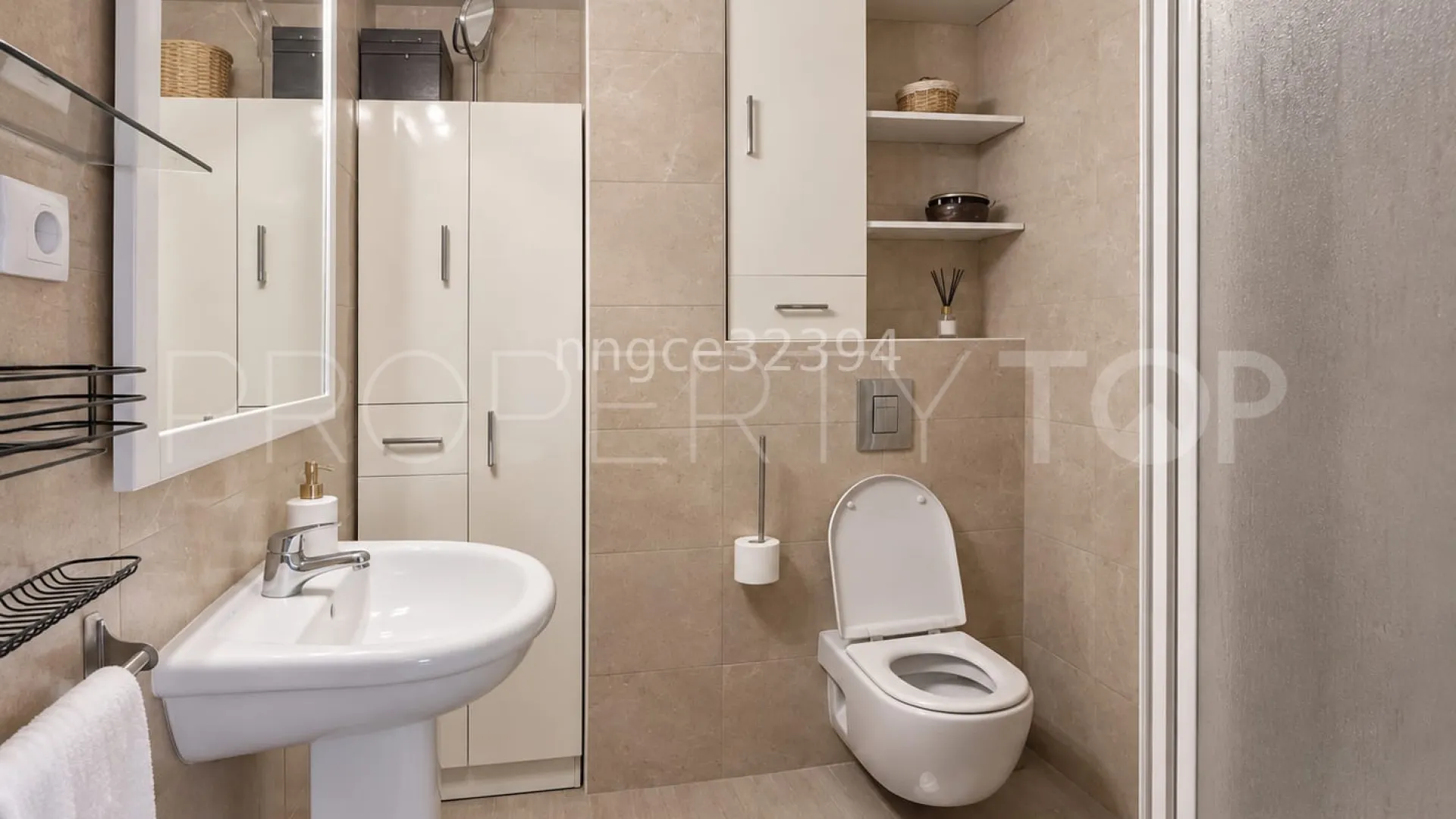 Apartamento en venta con 3 dormitorios en Torreguadiaro