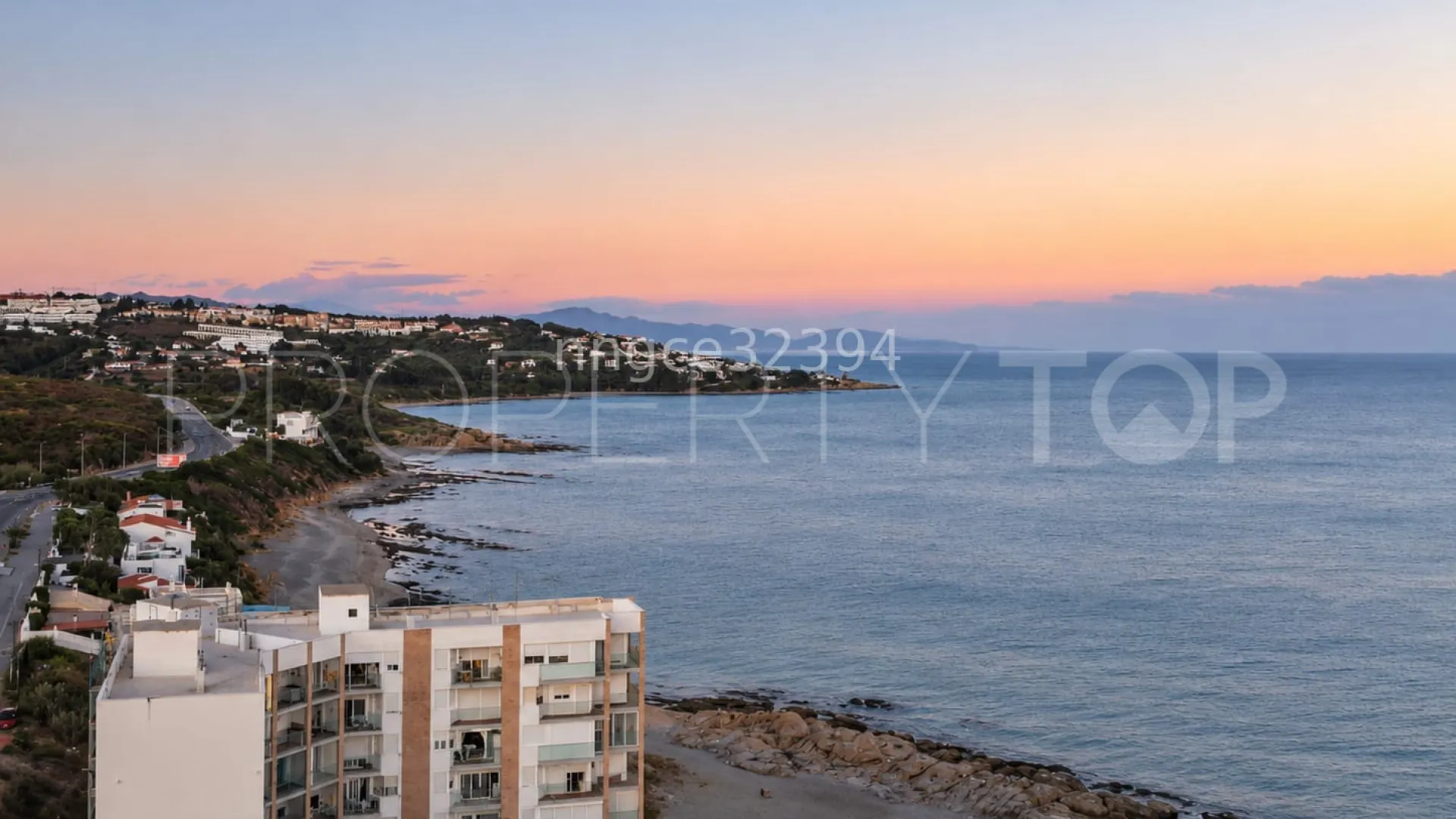 Apartamento en venta con 3 dormitorios en Torreguadiaro
