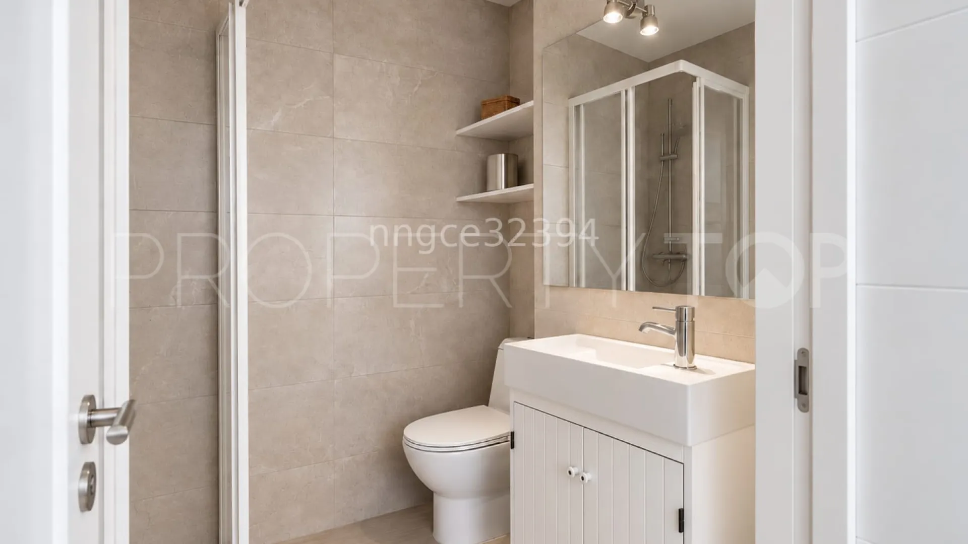 Apartamento en venta con 3 dormitorios en Torreguadiaro