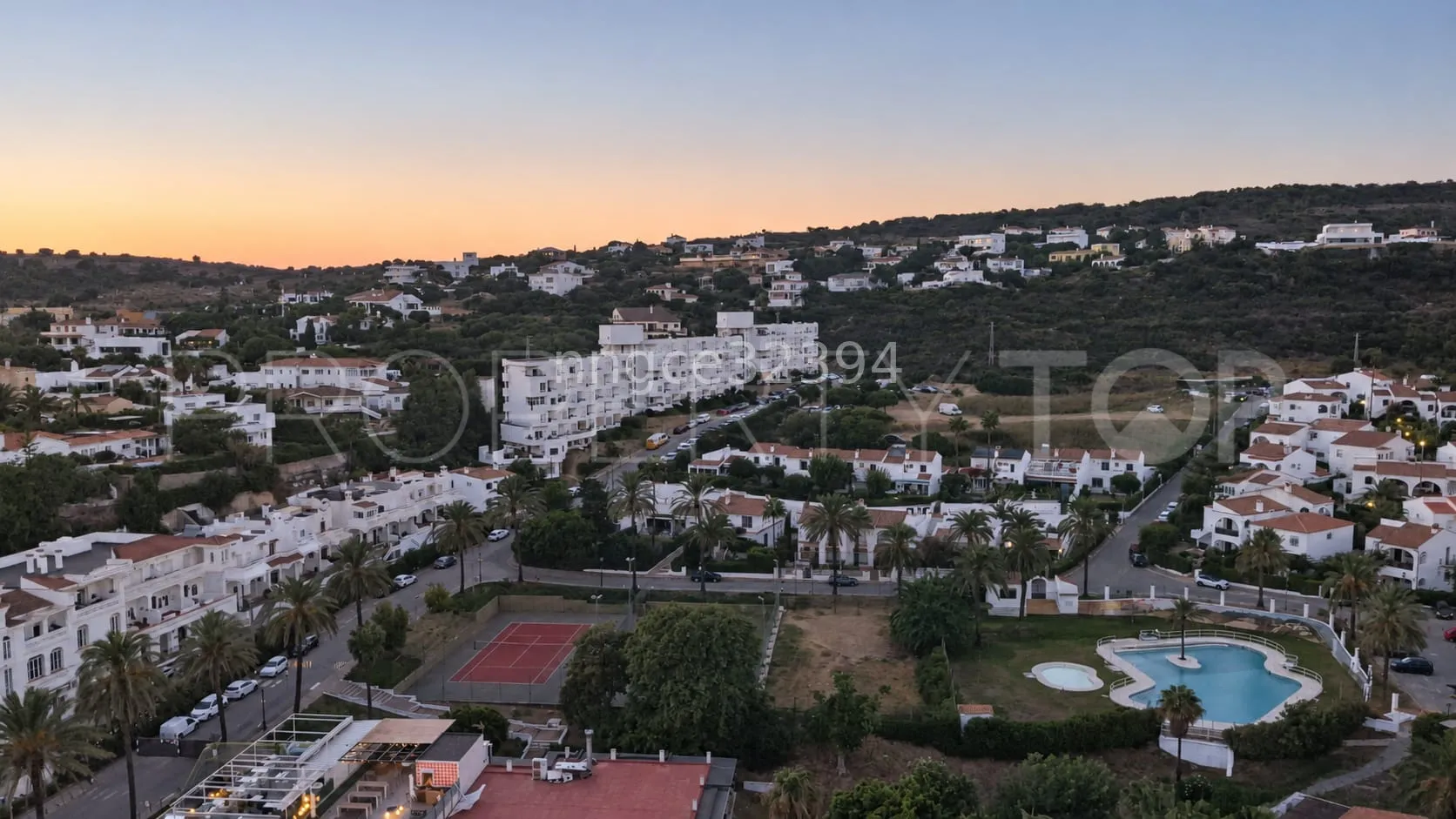 Apartamento en venta con 3 dormitorios en Torreguadiaro