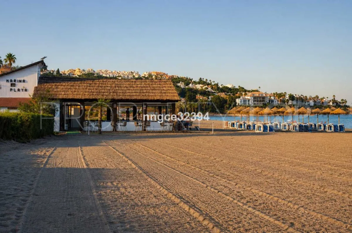 Se vende adosado de 3 dormitorios en Casares Playa