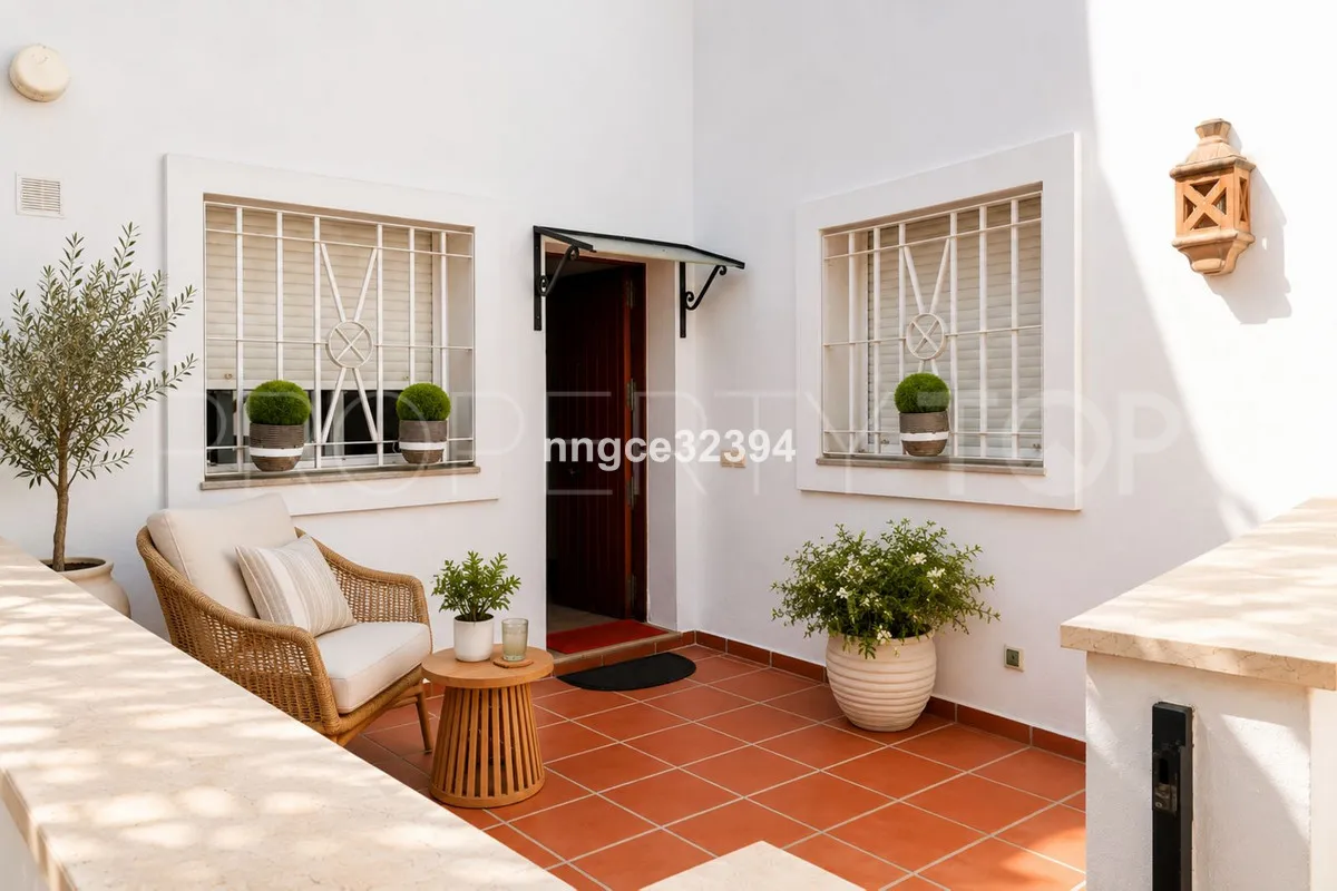For sale 2 bedrooms ground floor apartment in Nueva Andalucia