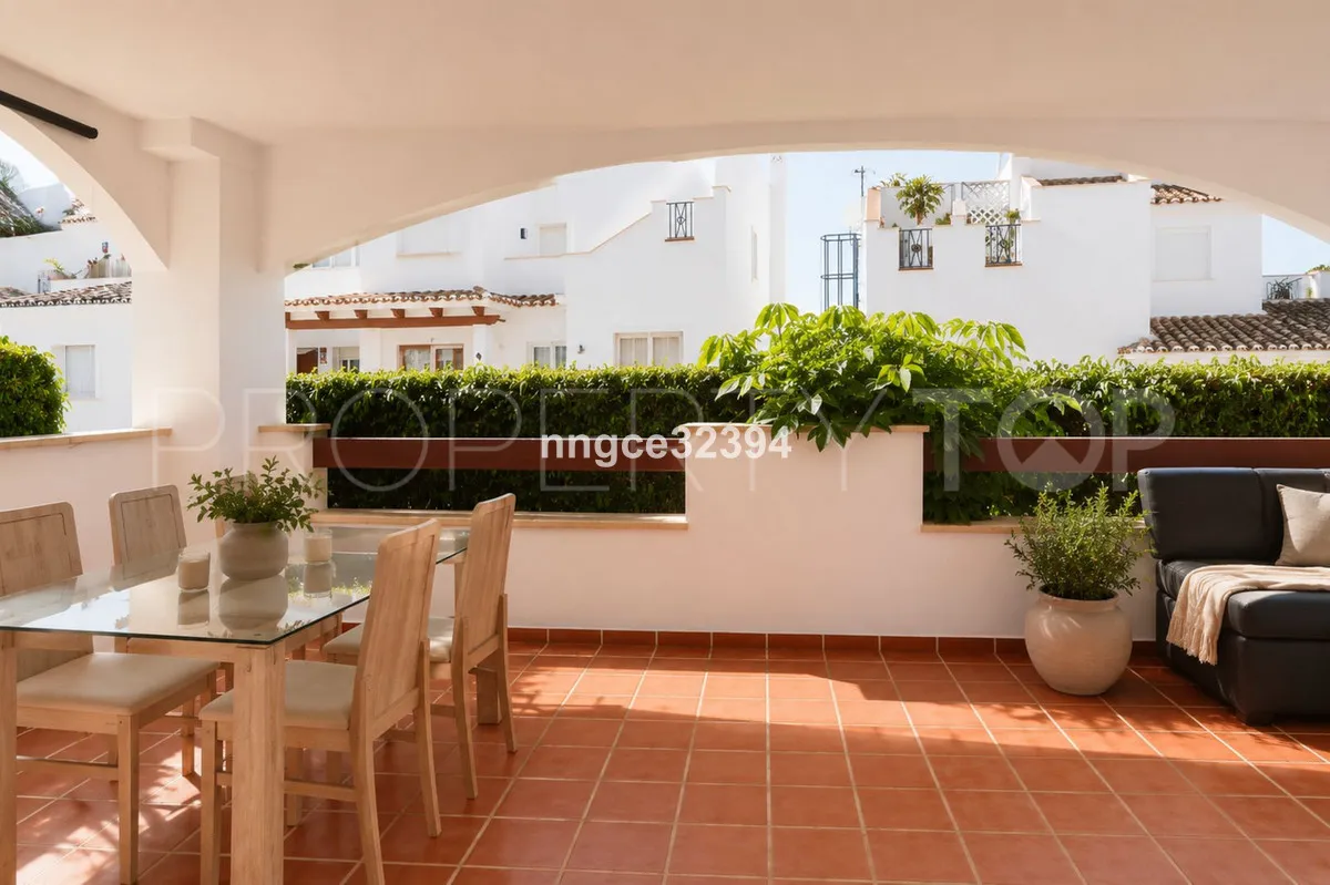 For sale 2 bedrooms ground floor apartment in Nueva Andalucia