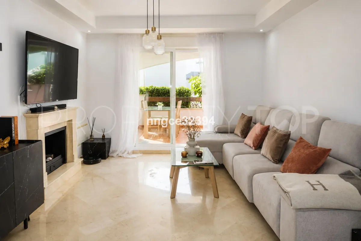 For sale 2 bedrooms ground floor apartment in Nueva Andalucia
