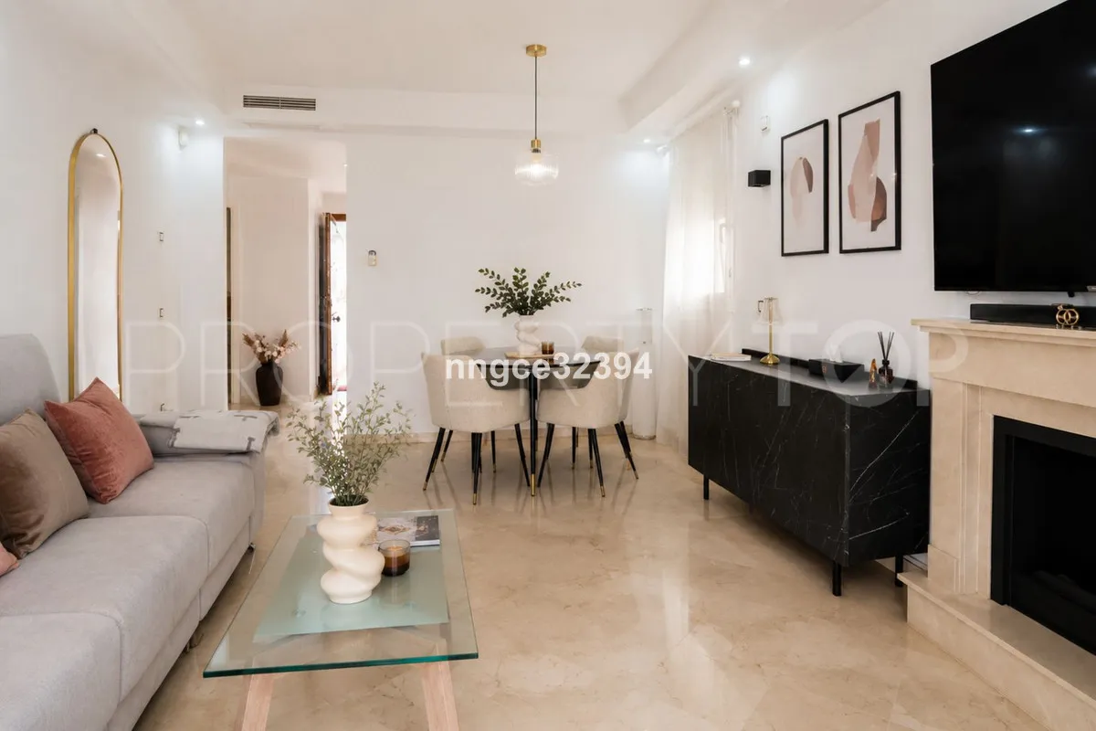 For sale 2 bedrooms ground floor apartment in Nueva Andalucia