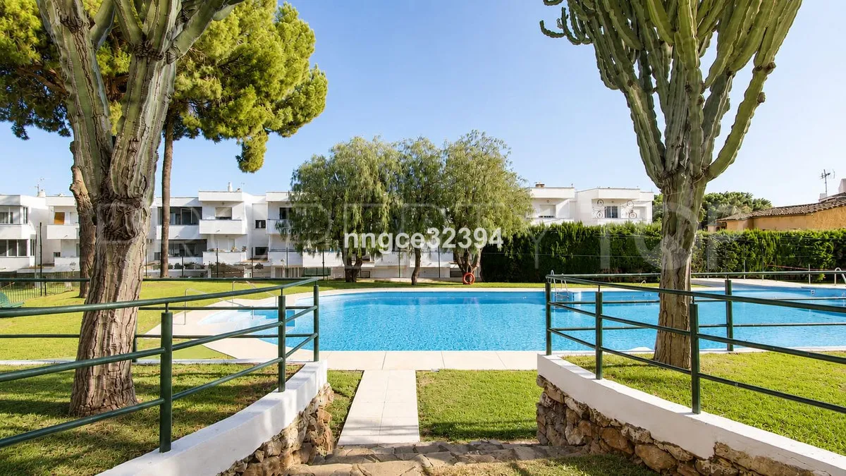 Penthouse with 3 bedrooms for sale in Estepona