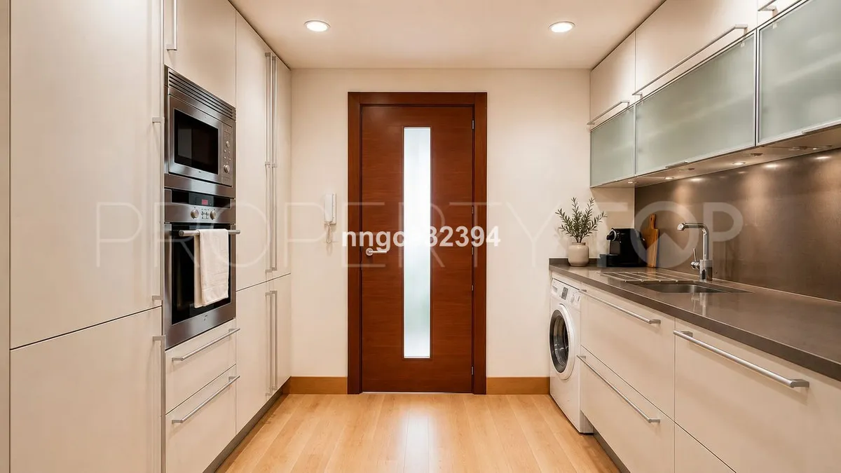 Penthouse with 3 bedrooms for sale in Estepona