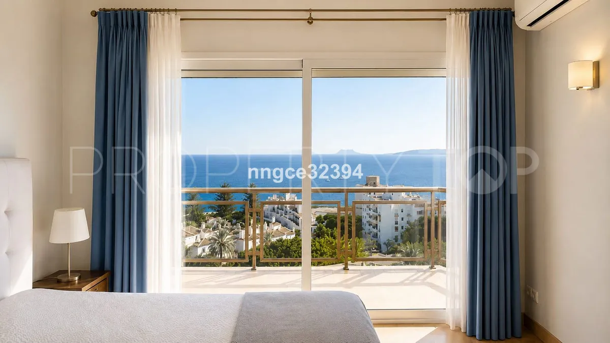 Penthouse with 3 bedrooms for sale in Estepona