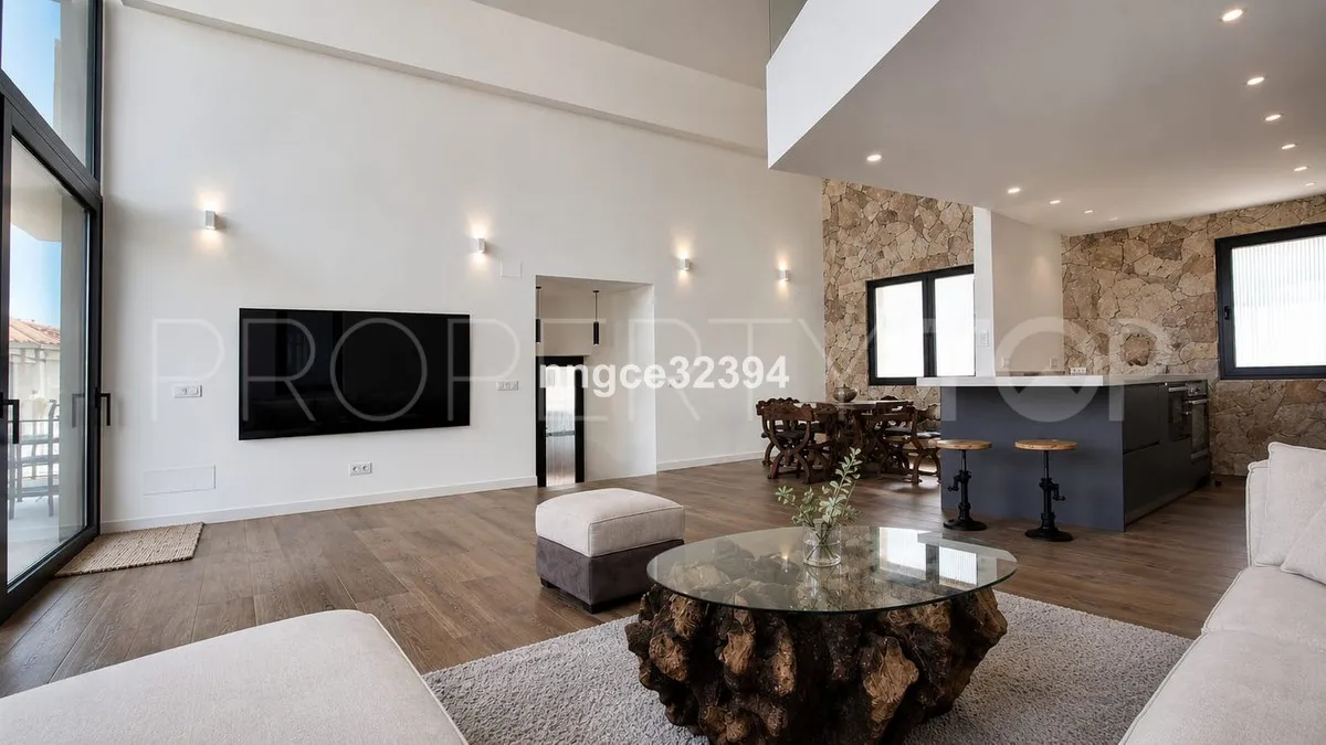 For sale villa with 5 bedrooms in New Golden Mile