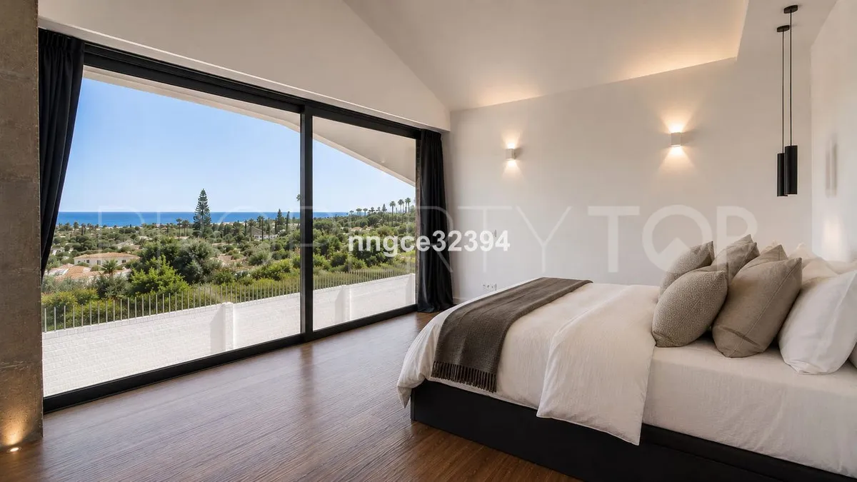 For sale villa with 5 bedrooms in New Golden Mile