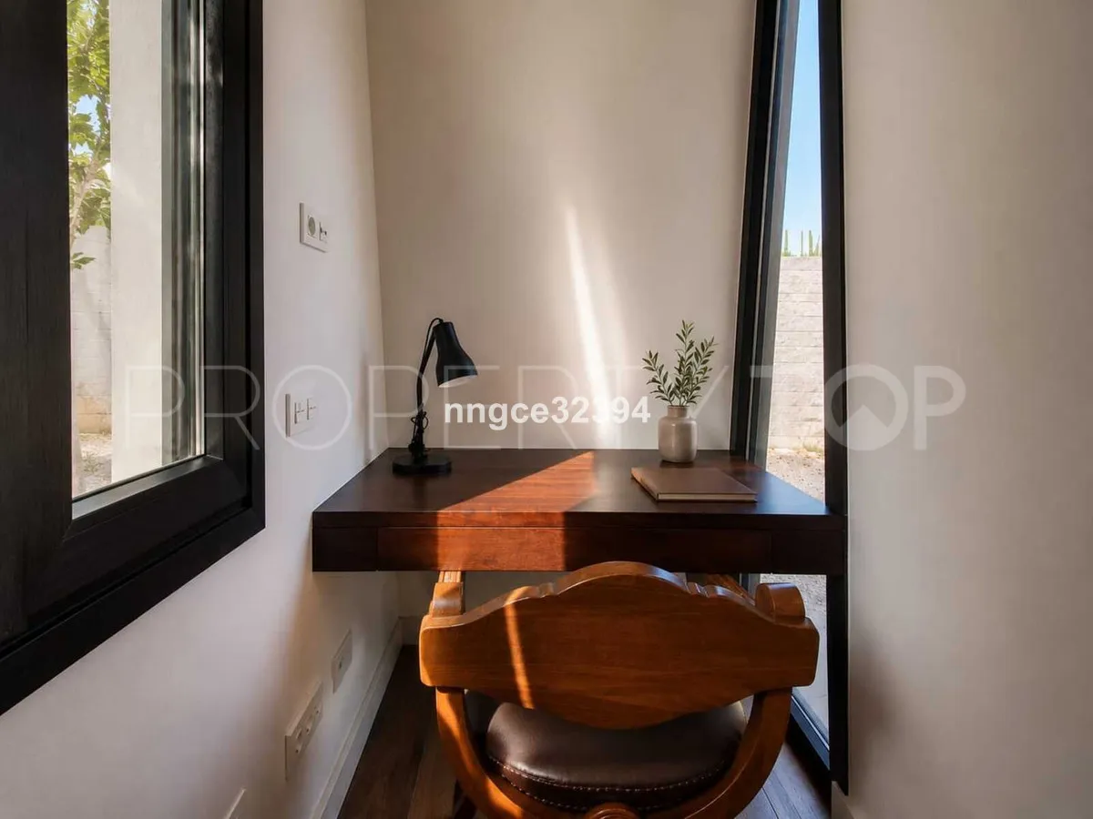 For sale villa with 5 bedrooms in New Golden Mile