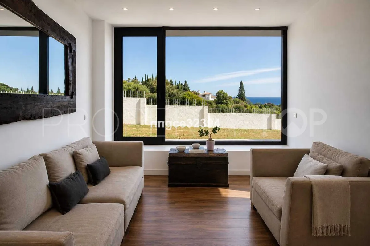 For sale villa with 5 bedrooms in New Golden Mile
