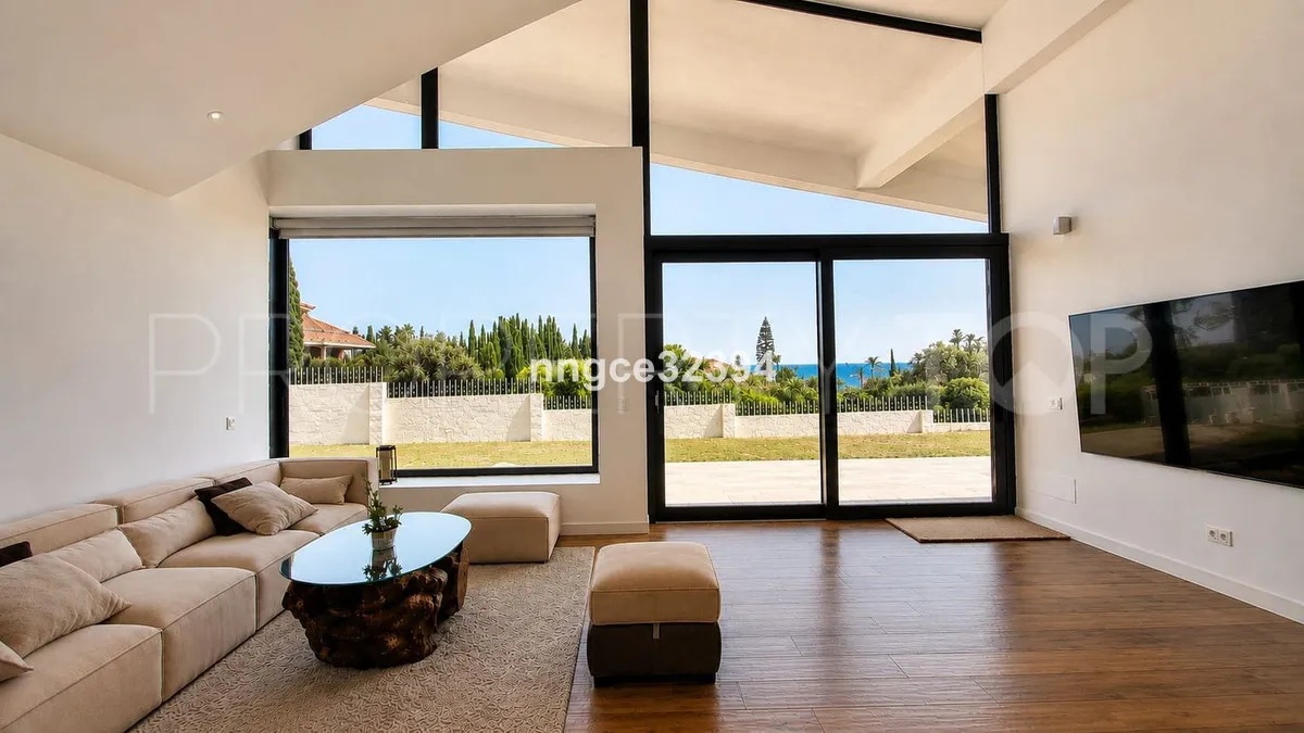 For sale villa with 5 bedrooms in New Golden Mile