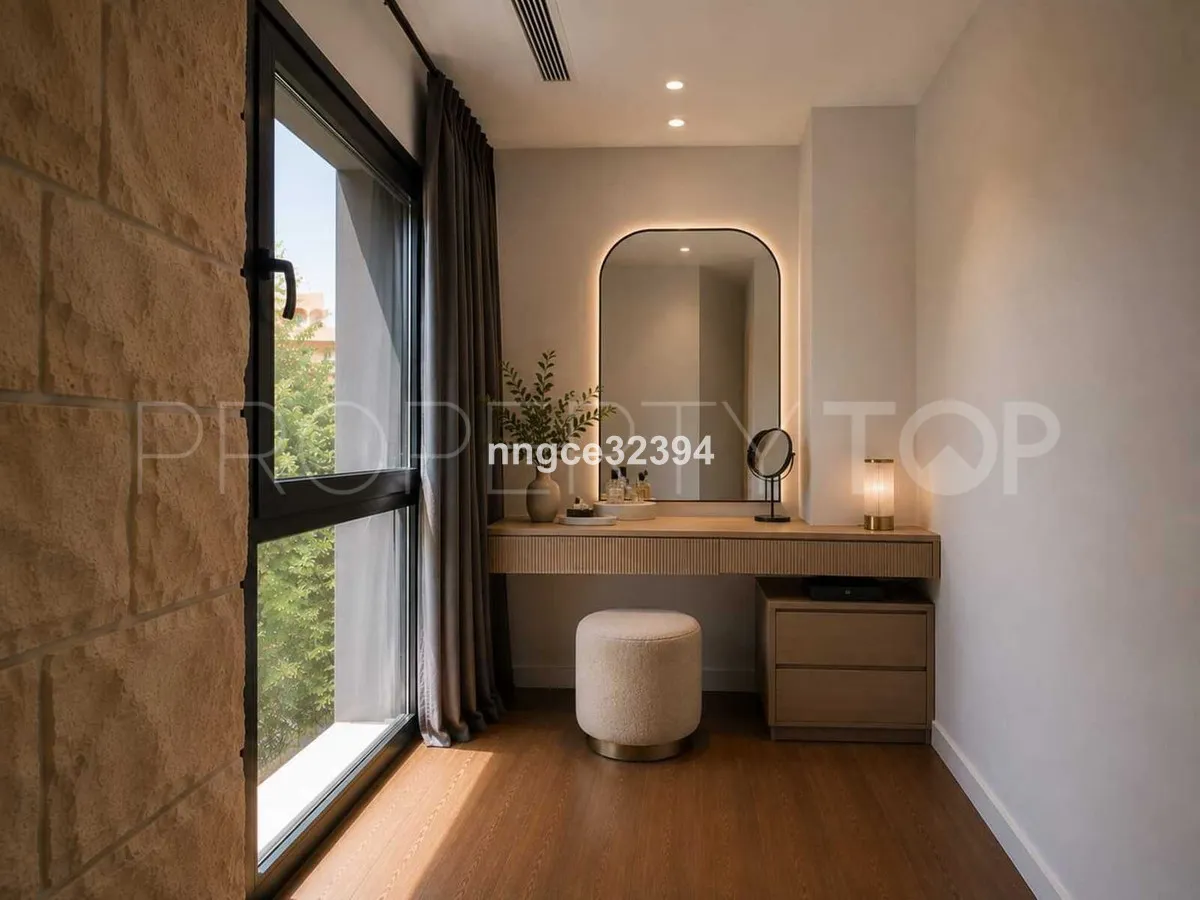For sale villa with 5 bedrooms in New Golden Mile