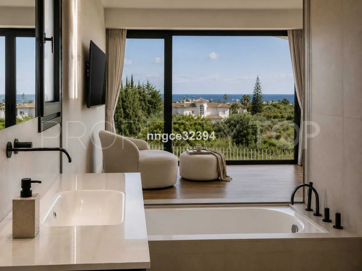 For sale villa with 5 bedrooms in New Golden Mile