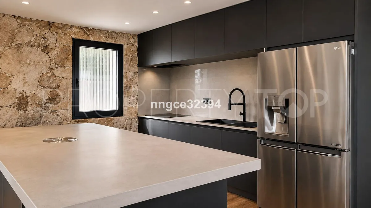 For sale villa with 5 bedrooms in New Golden Mile